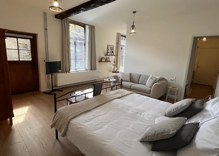 Sjaanderhof Bed & Breakfast 4*